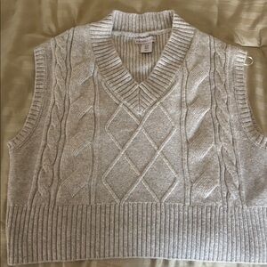 Sincerely Jules Sleeveless Cable Knit Sweater Vest medium soft beige